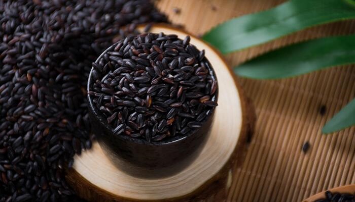 黑米的功效与作用 黑米图片